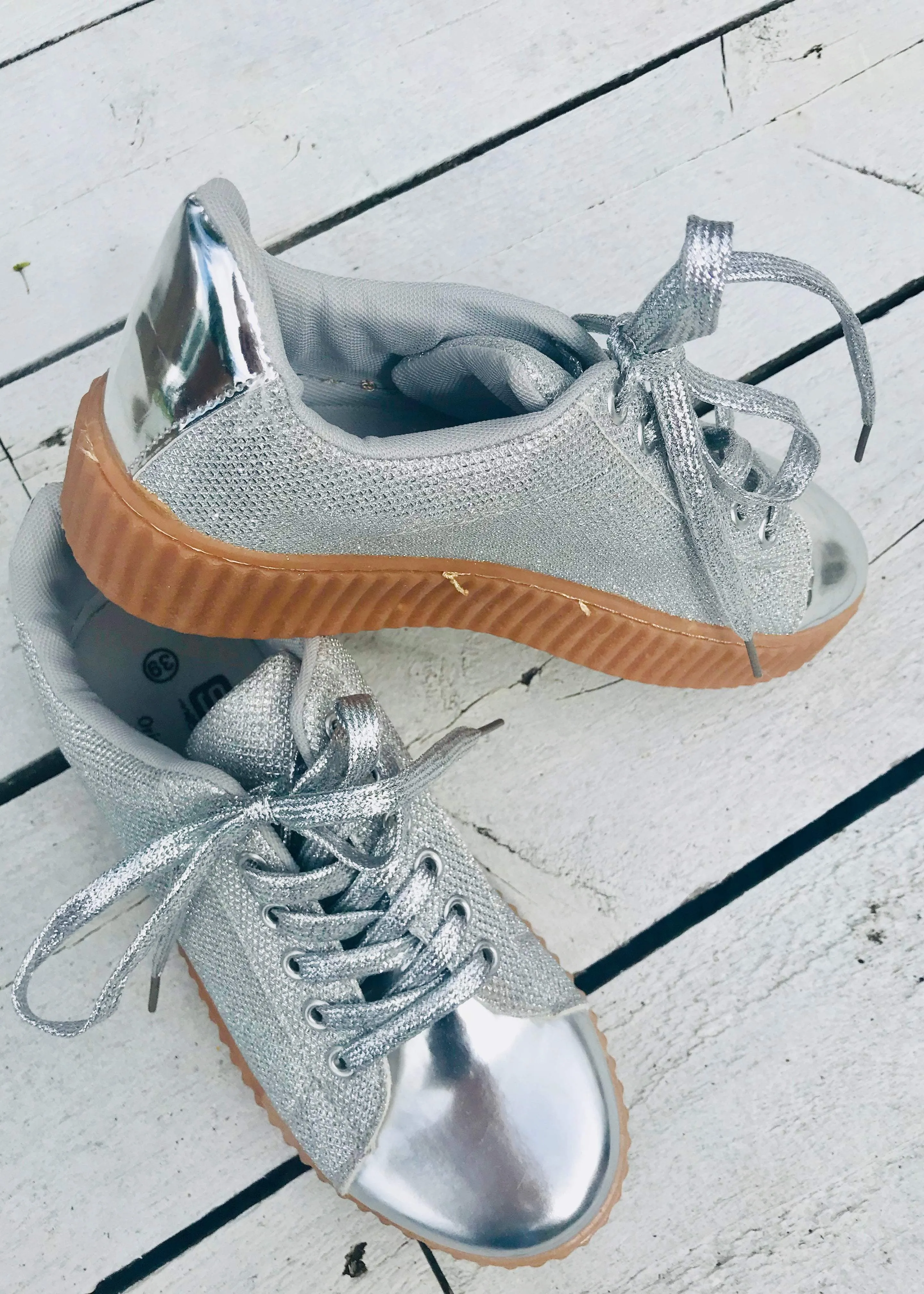 Capri Trainer in Silver Metallic and Glitter with Glitter Laces Size 6,