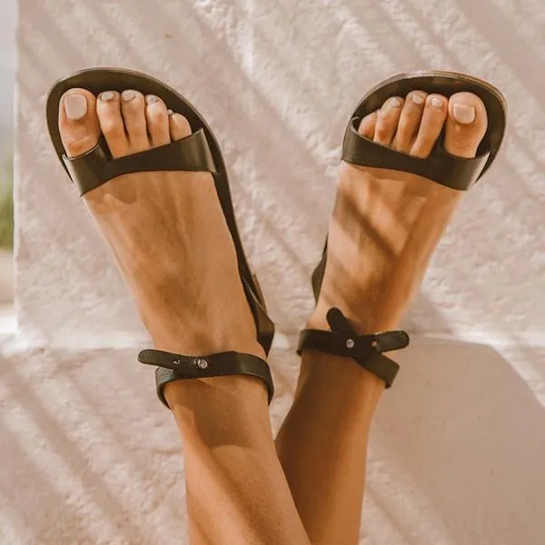 Fashion flat sandals