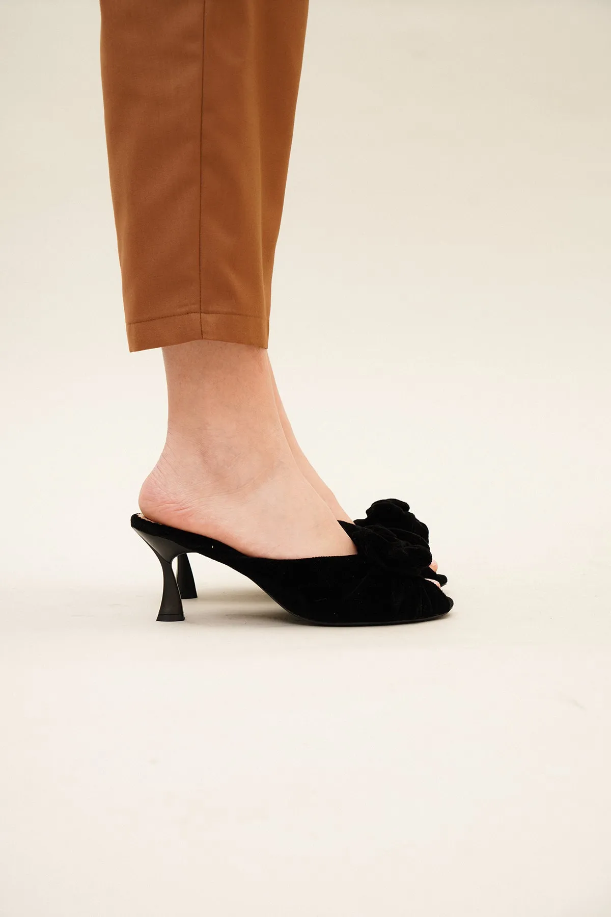Fleur d'Hiver Mules