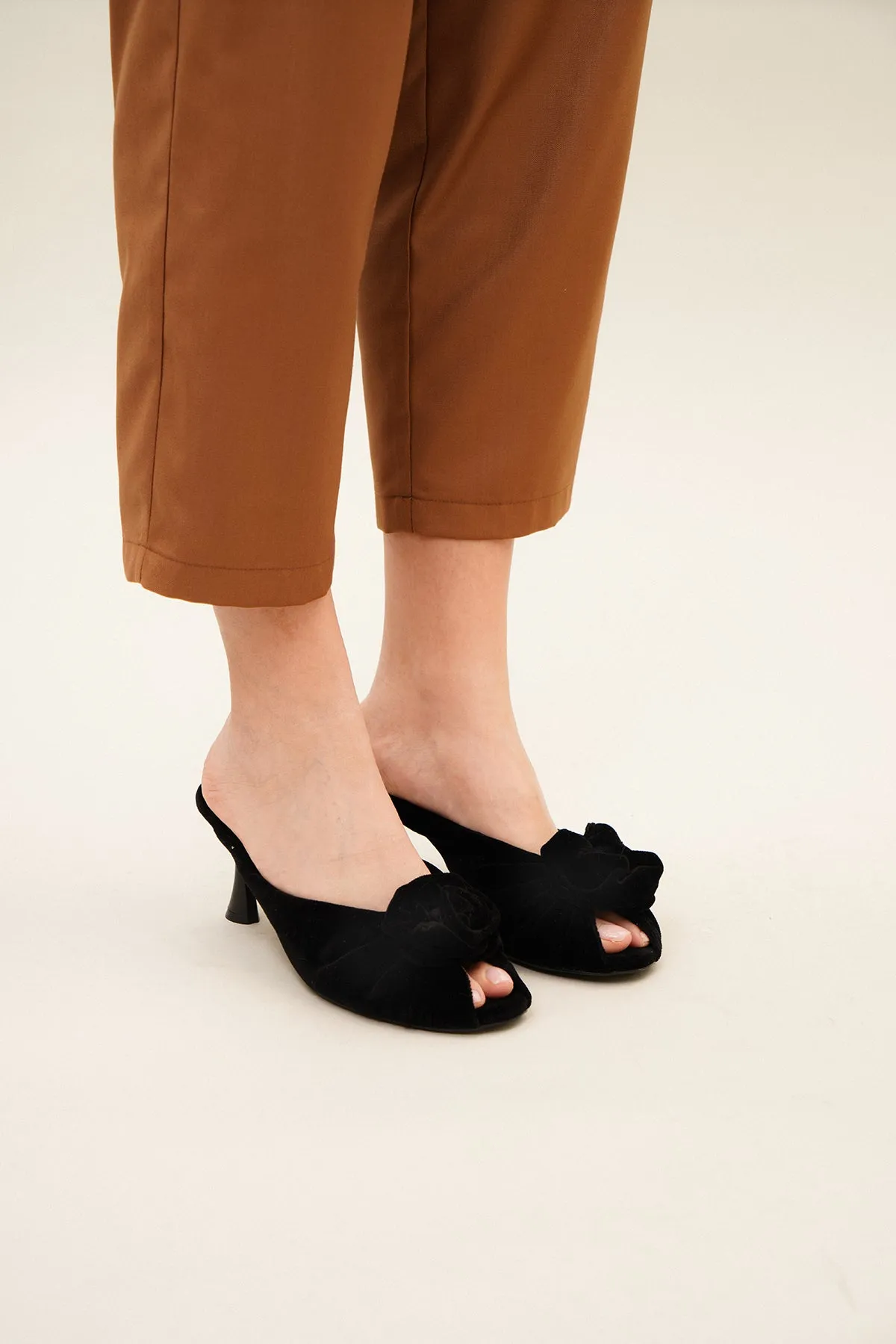 Fleur d'Hiver Mules