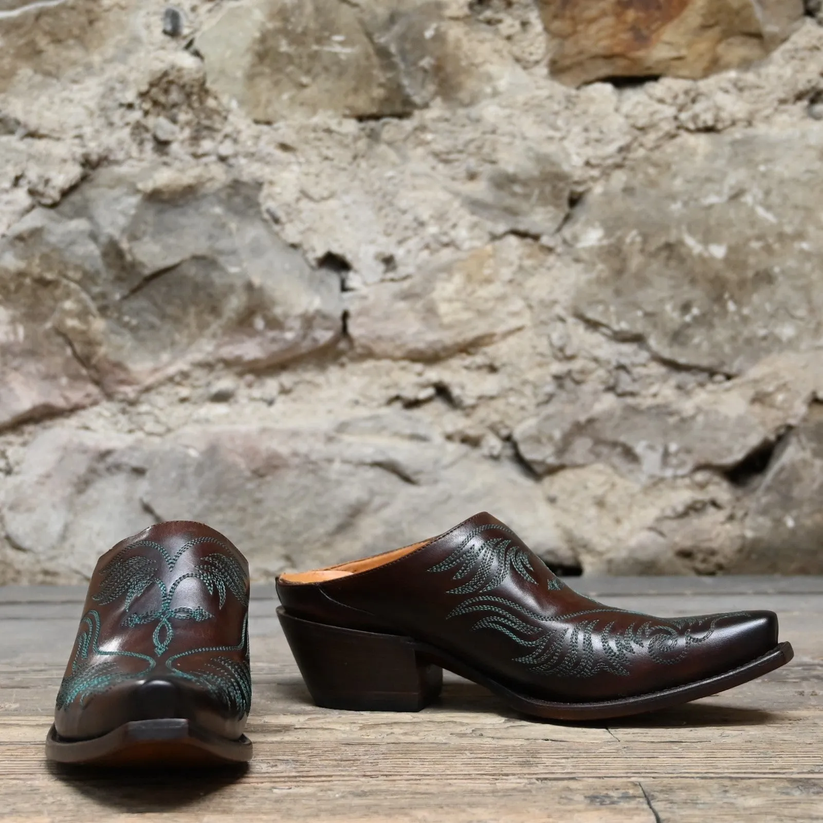 Lucchese Ladies Western Mule (slide) In Burgundy W/Turquoise Stitching