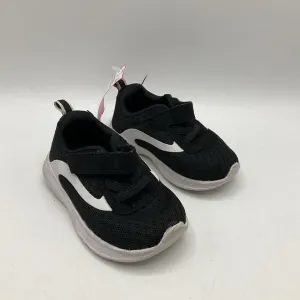 Size 4: Black Velcro Sneakers