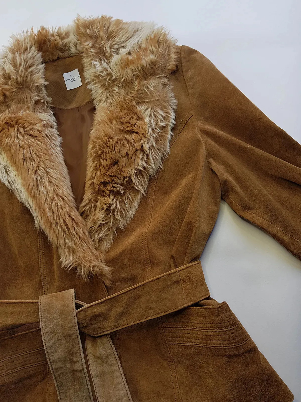 Vintage 2000s Perfect 100% Genuine Suede Jacket - Rich Tan - Tie Waist - Vegan Fur Collar